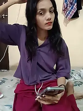Honey lily-93 online show from 13, 7, 2026