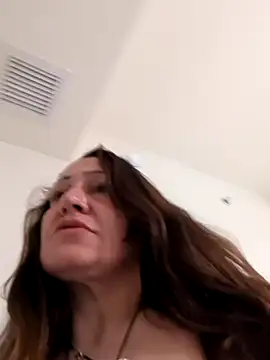 hellyeayea6969 online show from 15, 5, 2026