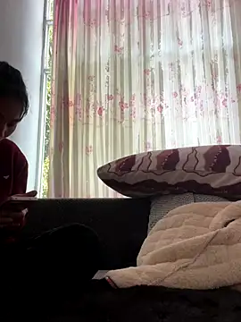 Snapshot of Faded_pink chatting on 7, 1, 2026 Faded pink online show from 7, 1, 2026