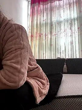 Snapshot of Faded_pink chatting on 15, 1, 2026 Faded pink online show from 15, 1, 2026