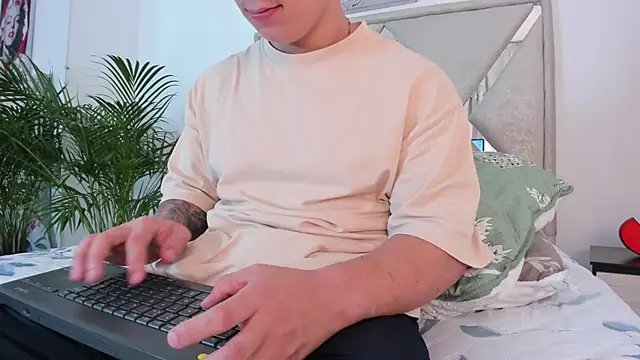 Liam saint online show from 25, 3, 2026