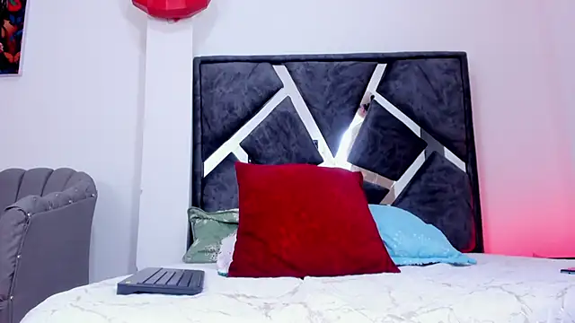 Liam saint online show from 11, 1, 2026