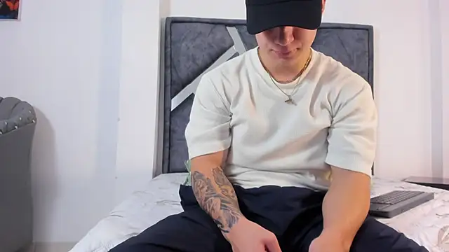 Liam saint online show from 13, 2, 2026