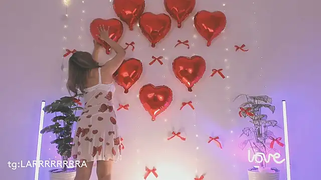 Snapshot of larabae chatting on 14, 2, 2026 larabae online show from 14, 2, 2026