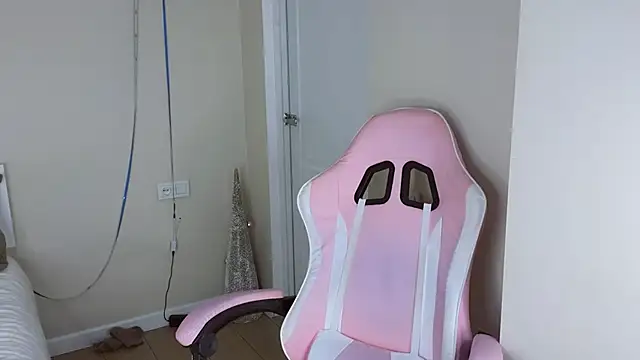 jasmilee online show from 10, 3, 2026