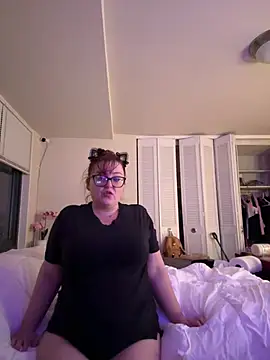 KittyCreamKisses online show from 6, 2, 2026