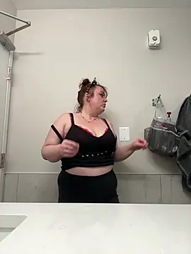 KittyCreamKisses online show from 1, 2, 2026