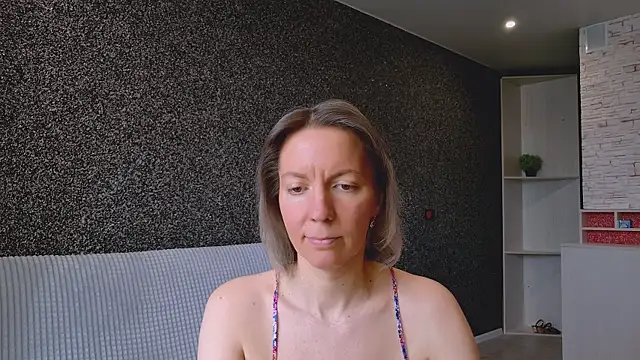 Amanda Luxe online show from 2, 5, 2026