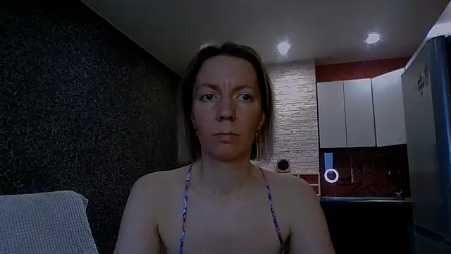 Snapshot of Amanda_Luxe chatting on 3, 2, 2026 Amanda Luxe online show from 3, 2, 2026