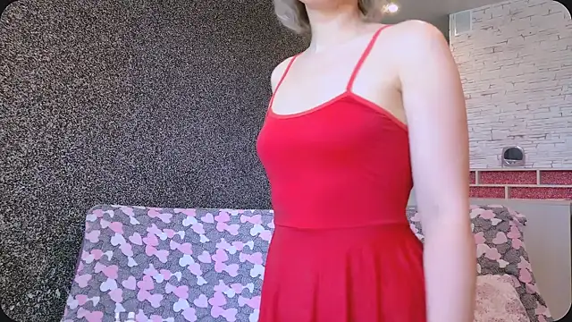 Amanda Luxe online show from 4, 6, 2026