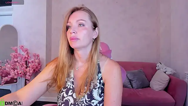 Snapshot of Marie_Hayes chatting on 25, 6, 2026 Marie Hayes online show from 25, 6, 2026