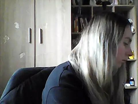 Snapshot of VikiLove765 chatting on 11, 1, 2026 VikiLove765 online show from 11, 1, 2026