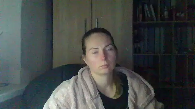 VikiLove765 online show from 2, 2, 2026