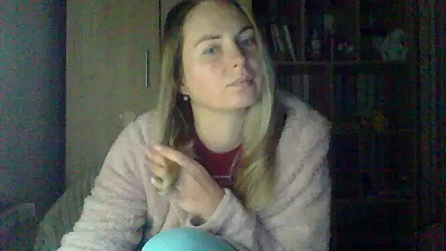 VikiLove765 online show from 16, 2, 2026