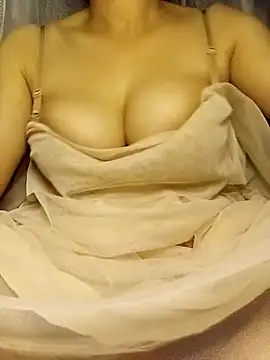 Merrylinh online show from 10, 4, 2026