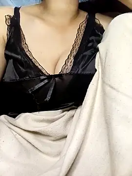 Merrylinh online show from 8, 3, 2026