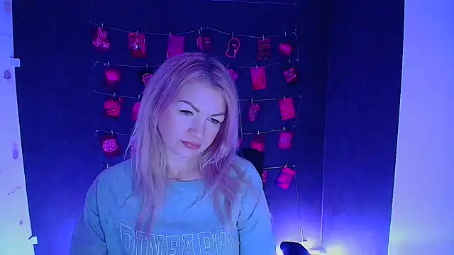 Snapshot of Madonna_Fire chatting on 15, 1, 2026 Madonna Fire online show from 15, 1, 2026