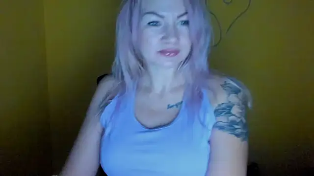 Snapshot of Madonna_Fire chatting on 14, 1, 2026 Madonna Fire online show from 14, 1, 2026