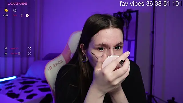 Alice Goth online show from 5, 7, 2026