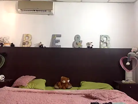 Flabia Roses online show from 10, 1, 2026