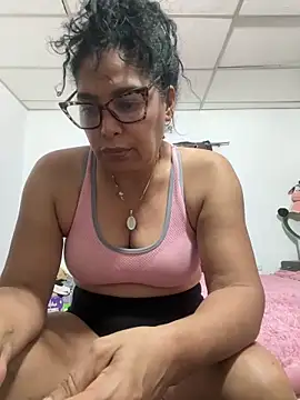 Flabia Roses online show from 8, 1, 2026