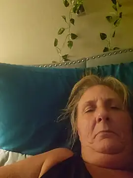HotAzMilf online show from 21, 4, 2026