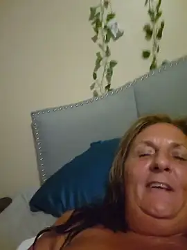 HotAzMilf online show from 31, 5, 2026