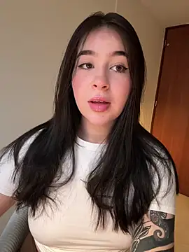 evelynrosess1 online show from 10, 4, 2026