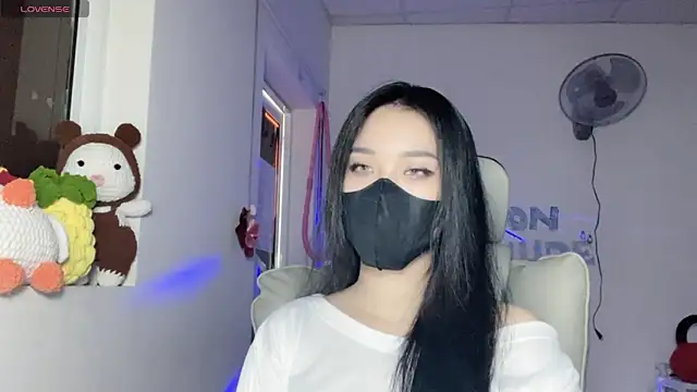 Snapshot of Tieu-May chatting on 7, 7, 2026 Tieu-May online show from 7, 7, 2026