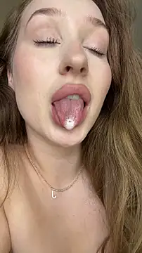 cuteeyesbaby online show from 31, 5, 2026