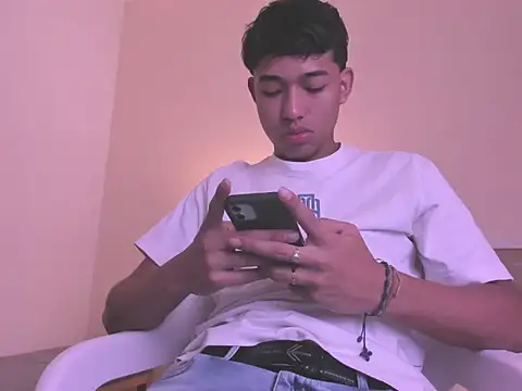 Snapshot of AustinTowers chatting on 31, 1, 2026 AustinTowers online show from 31, 1, 2026