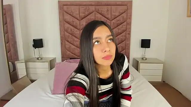 Zara Cardona online show from 13, 1, 2026