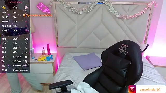 LUAR TAY online show from 9, 1, 2026