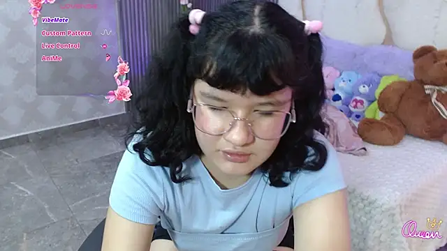 Snapshot of LUAR_TAY chatting on 27, 3, 2026 LUAR TAY online show from 27, 3, 2026