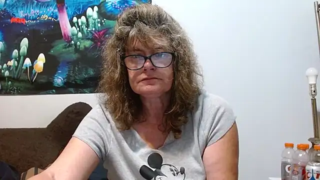 ladylavende3 online show from 5, 10, 2025