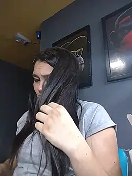 Snapshot of Astrid_williams chatting on 10, 7, 2026 Astrid williams online show from 10, 7, 2026