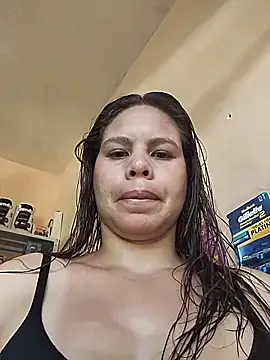 Lara queenxxx online show from 3, 4, 2026