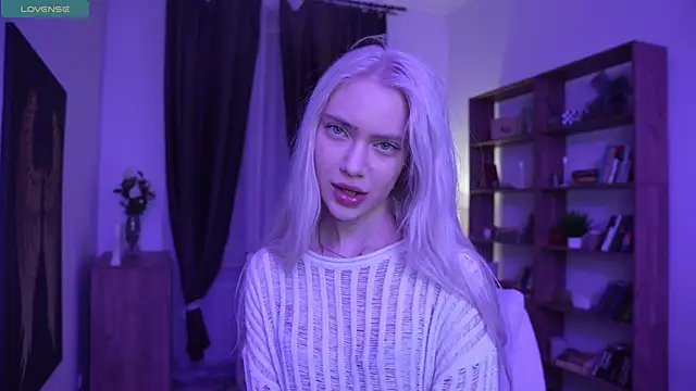 KristalCrowner online show from 3, 4, 2026