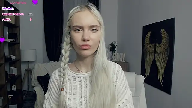 KristalCrowner online show from 2, 2, 2026