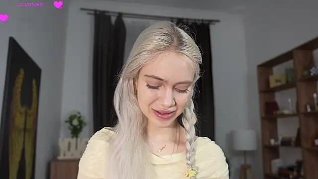 KristalCrowner online show from 20, 3, 2026