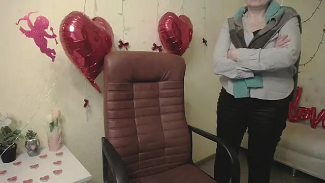 Snapshot of EmilyL0ve chatting on 3, 2, 2026 EmilyL0ve online show from 3, 2, 2026