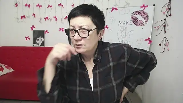 Snapshot of EmilyL0ve chatting on 24, 2, 2026 EmilyL0ve online show from 24, 2, 2026