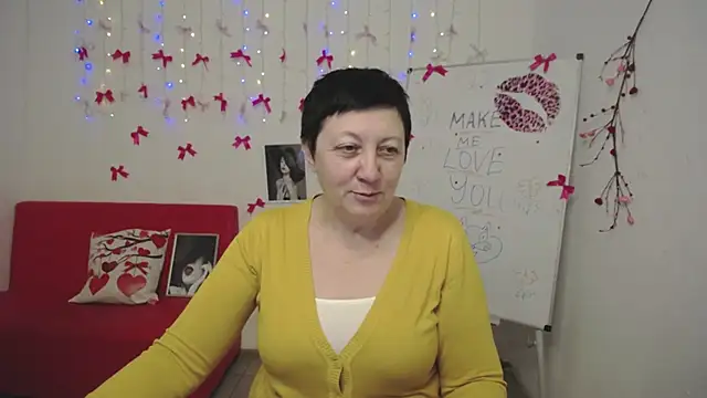 Snapshot of EmilyL0ve chatting on 17, 2, 2026 EmilyL0ve online show from 17, 2, 2026