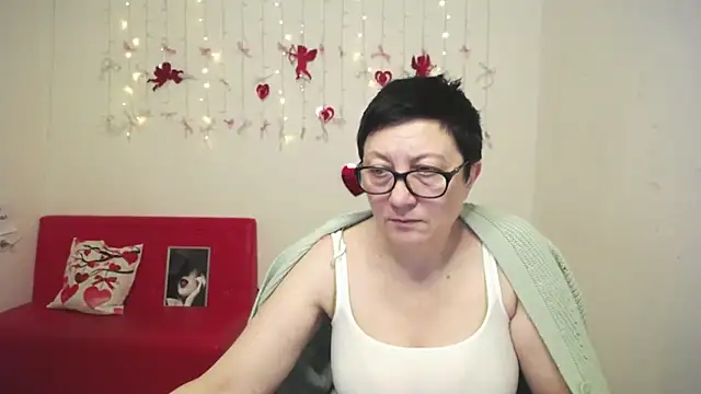 Snapshot of EmilyL0ve chatting on 15, 2, 2026 EmilyL0ve online show from 15, 2, 2026