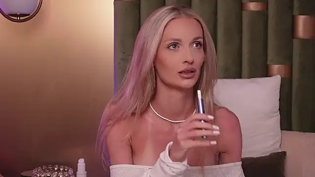 Snapshot of AmeliaAngel chatting on 24, 6, 2026 AmeliaAngel online show from 24, 6, 2026