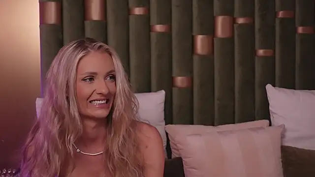 Snapshot of AmeliaAngel chatting on 8, 7, 2026 AmeliaAngel online show from 8, 7, 2026