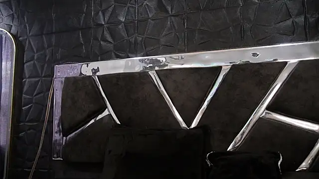 Lia collinsx online show from 17, 1, 2026