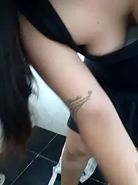 zaraluxx1 online show from 14, 1, 2026