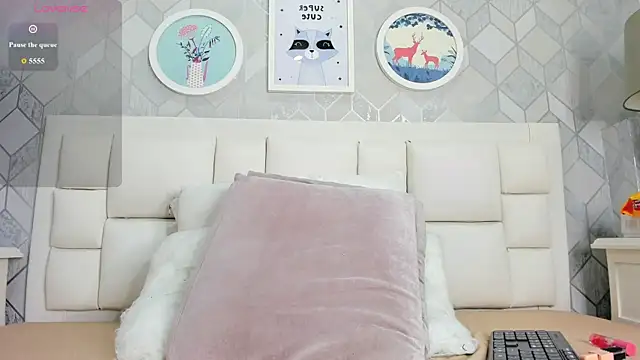 Snapshot of laura_rouse7 chatting on 10, 2, 2026 laura rouse7 online show from 10, 2, 2026