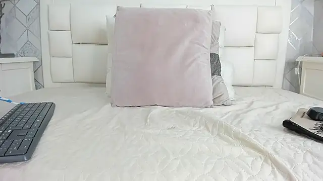 Snapshot of laura_rouse7 chatting on 5, 2, 2026 laura rouse7 online show from 5, 2, 2026